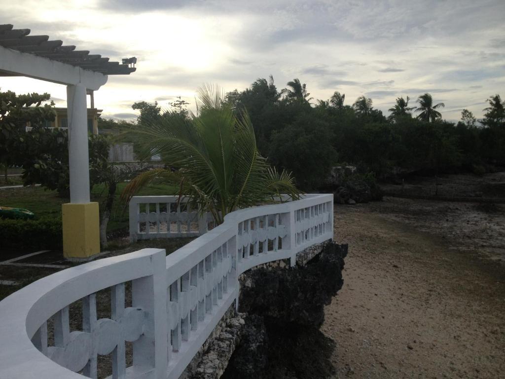 Moalboal Beach Resort Alcantara  Esterno foto