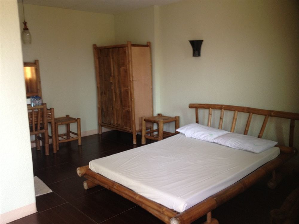 Moalboal Beach Resort Alcantara  Esterno foto